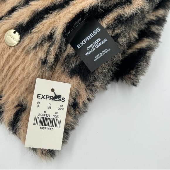 NWT Express Brown Animal Print Scarf One Size Warm Soft Cozy - Picture 5 of 5